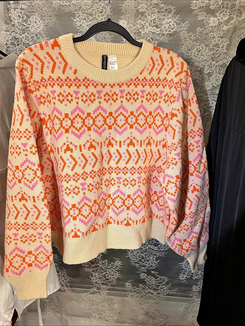 H&M Geometric Crewneck Sweater in Cream & Pink Size Large